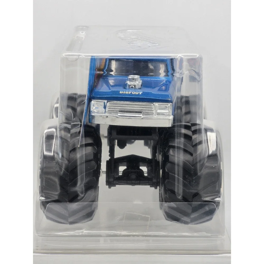Hot Wheels Monster Truck - 1:24 Scale‎ Die-Cast Toy Truck - DAMAGED PACKAGING